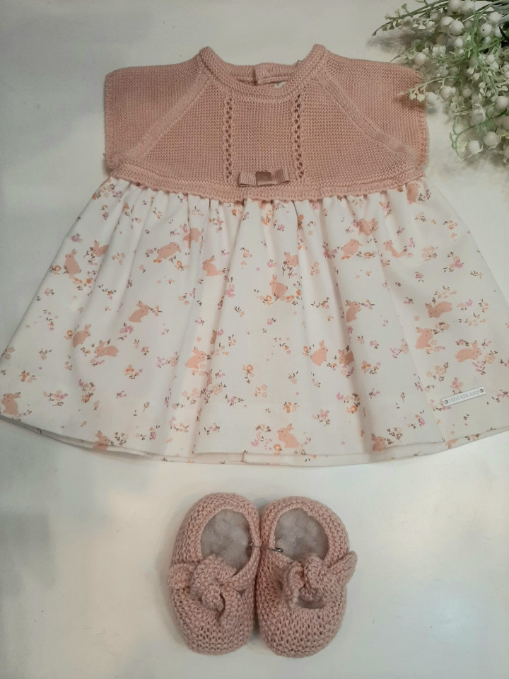 Vestido rosa coelhinhos